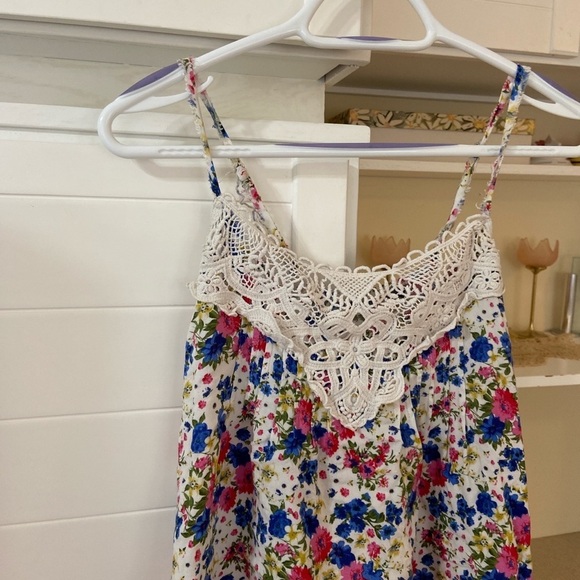 Crochet + Floral Babydoll Tank Top - Picture 2 of 4